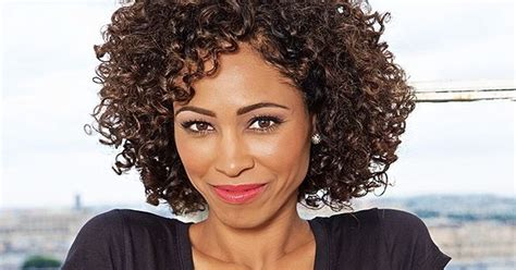 Sage steel - Sage Steele Hair, Height & Weight. Sage Steele is a TV personality with a great sense of humor, standing at 5 feet 10 inches tall (178 cm) and weighing 132 pounds (60 kg). Her charming appearance includes curly dark brown hair, captivating eyes, and a slim body type with measurements of 32-24-34 inches, which all contribute to her appeal on screen.